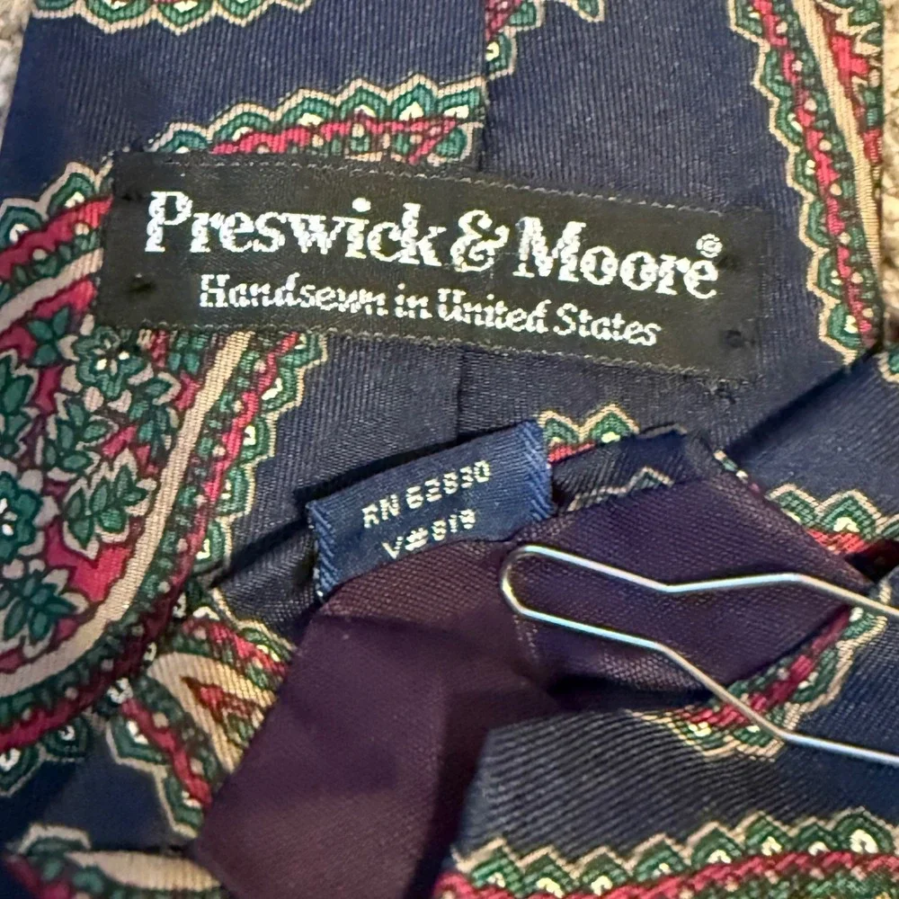 Preswick & Moore Mens Paisley Silk Tie Navy Blue Burgundy Green Handsewn USA T81